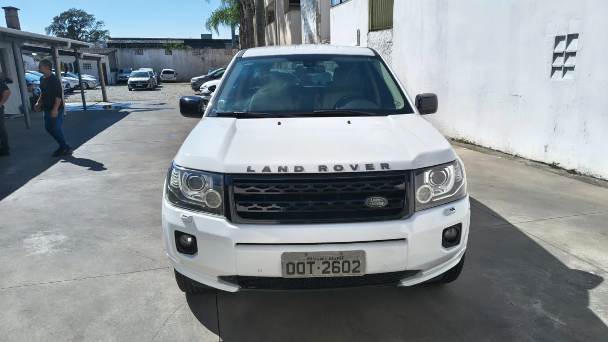 LR FREELANDER2 SD4 SE 2015 - Imagem 2