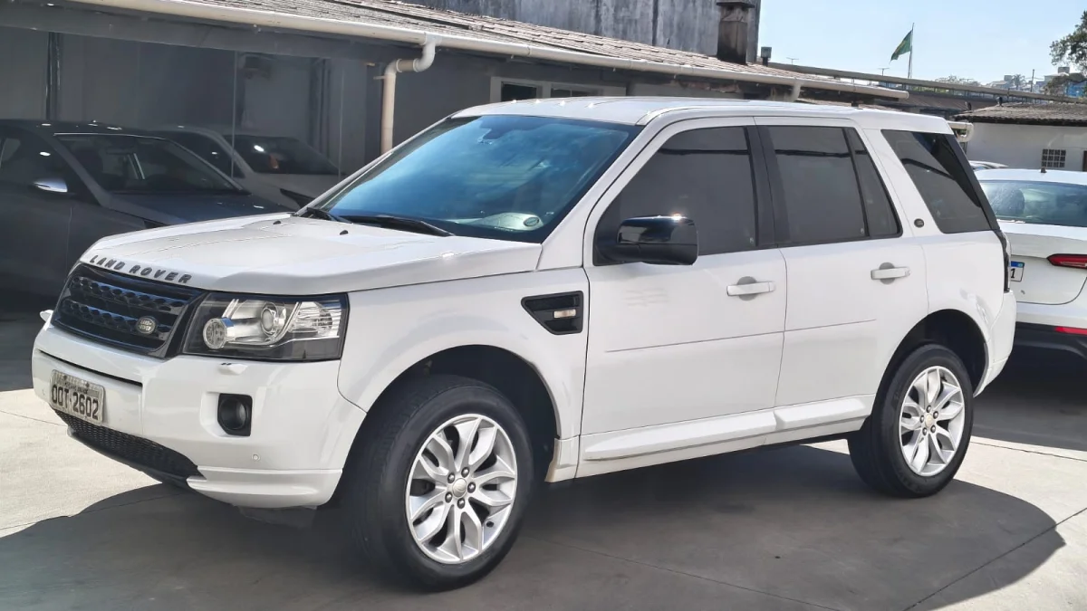 LR FREELANDER2 SD4 SE 2015 - Imagem 3