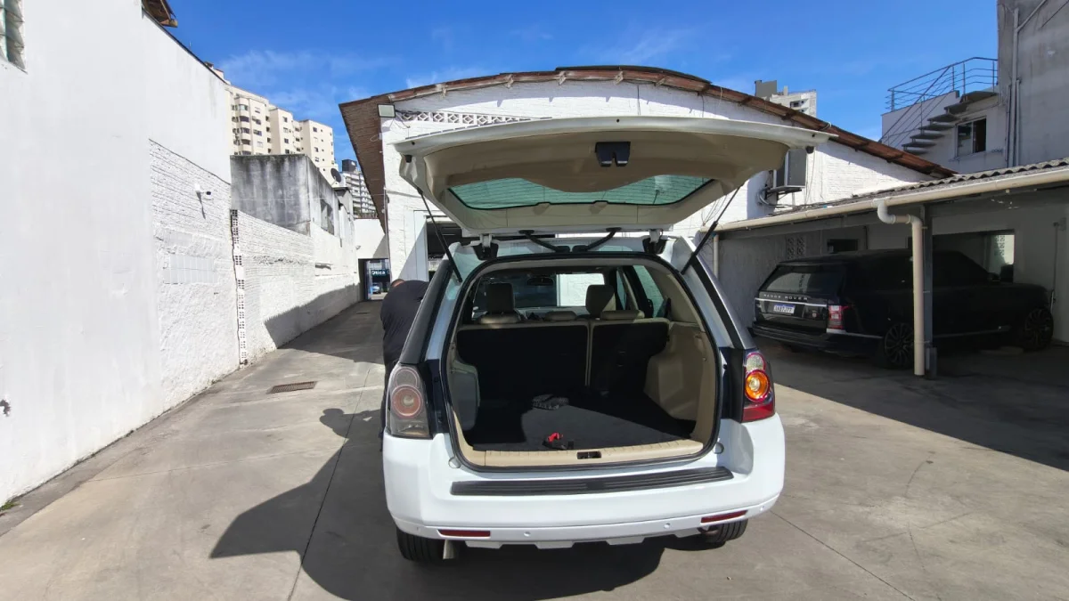 LR FREELANDER2 SD4 SE 2015 - Imagem 4