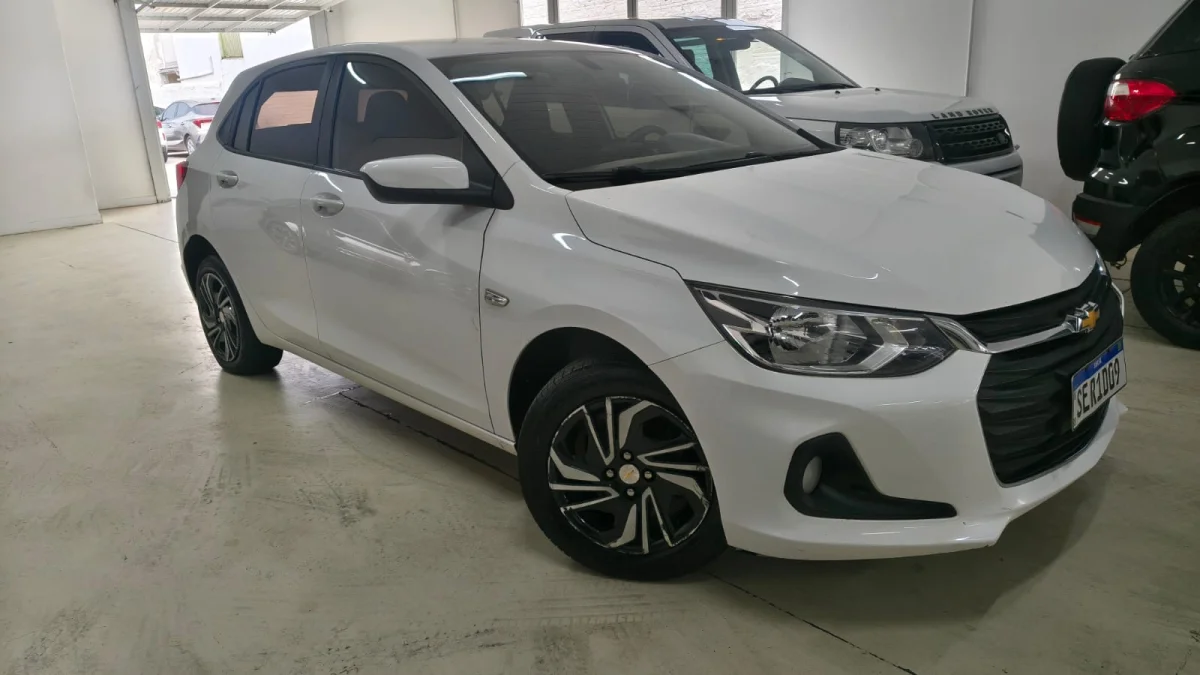 Onix Hatch LT2 1.0 Completo 2024