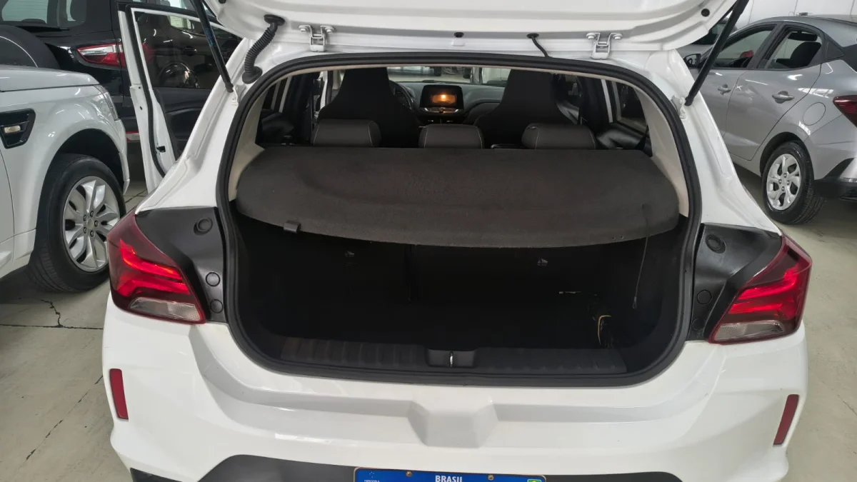 Onix Hatch LT2 1.0 Completo 2024 - Imagem 7