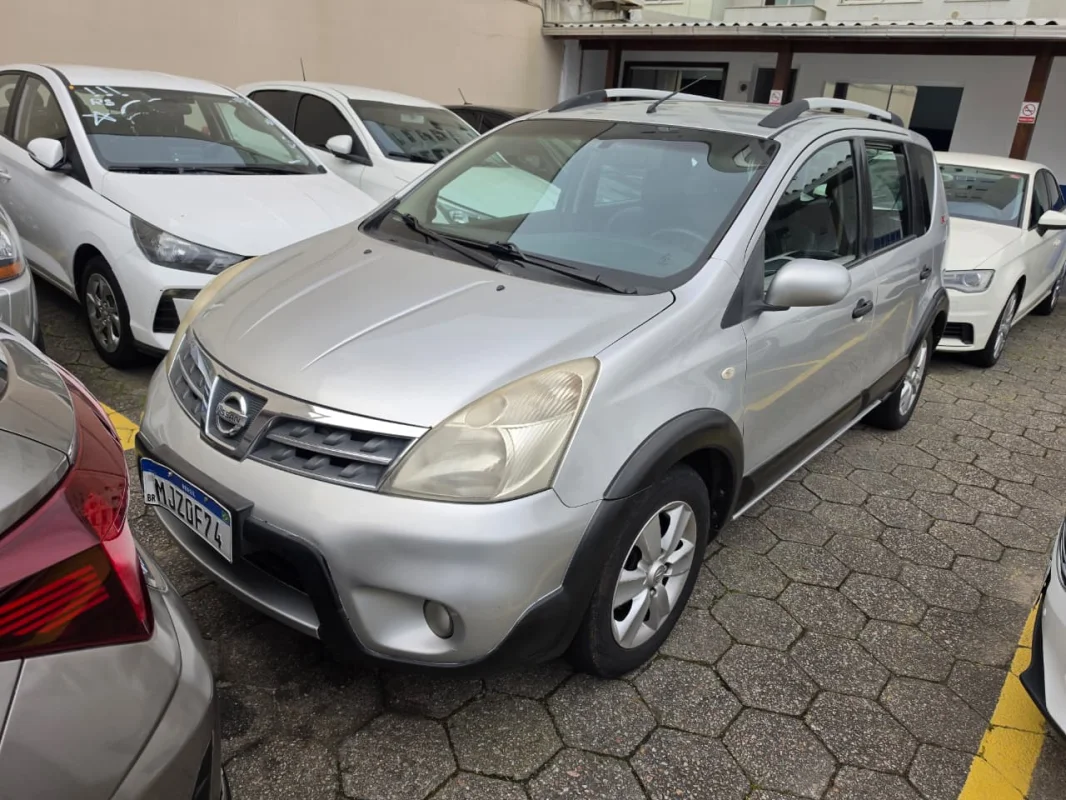 LIVINA X-GEAR SL/X-GEAR 1.8 Flex F. Automática 2013 - Imagem 3