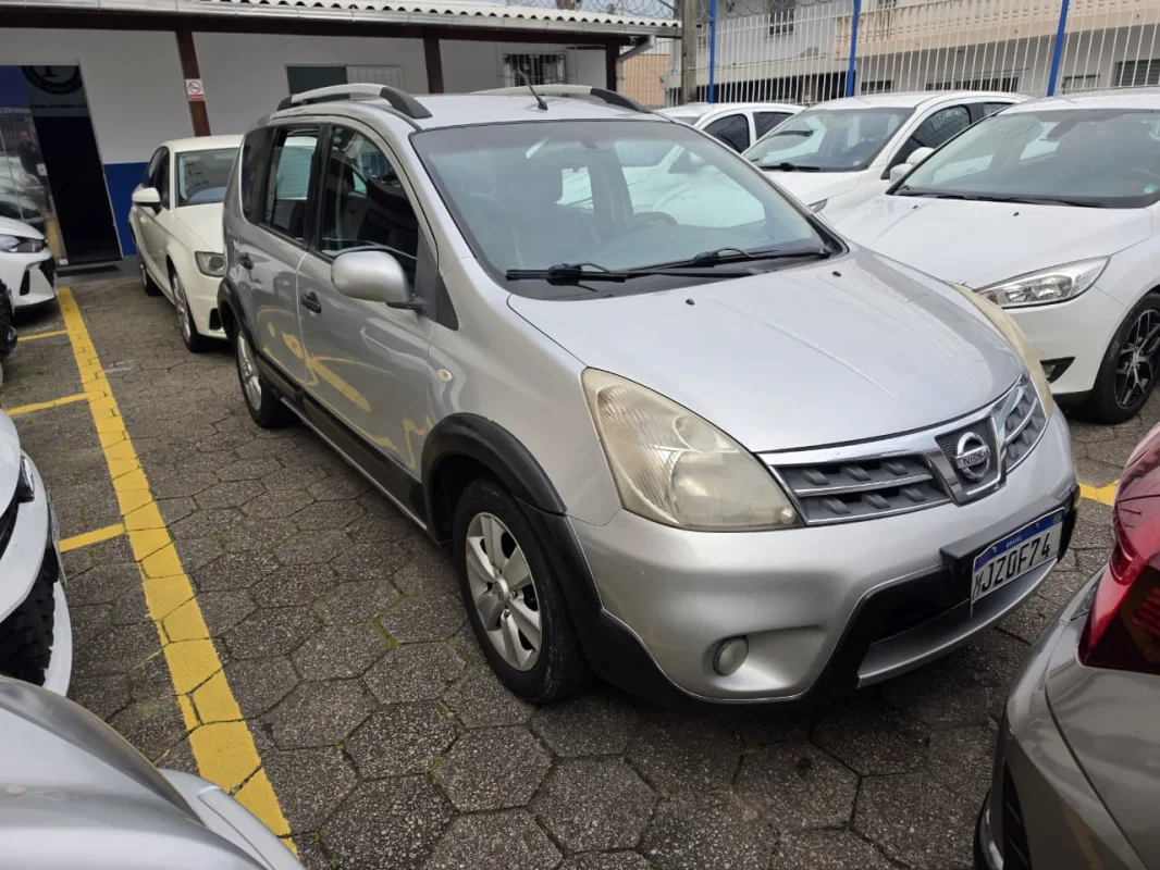 LIVINA X-GEAR SL/X-GEAR 1.8 Flex F. Automática 2013
