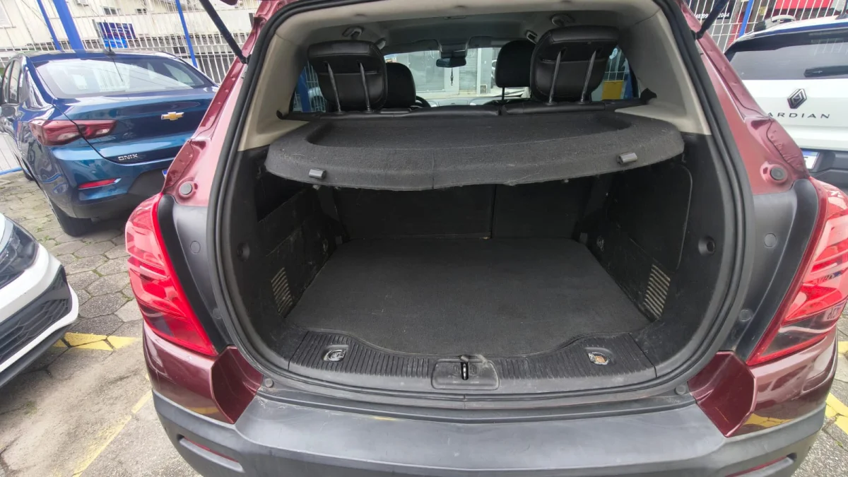 Tracker LTZ 1.8 4X2 Completo AUTOMÁTICA 2014 - Imagem 12