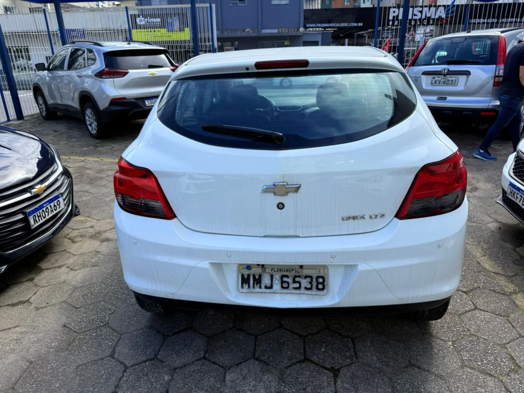 Onix LTZ 1.4 AUT 2015 - Imagem 3