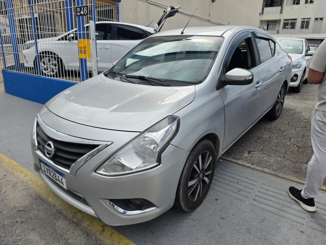 Versa 1.6 Mecânico SL 2018 - Imagem 3