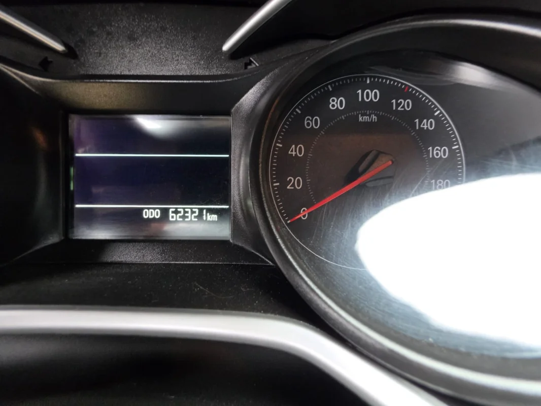 ONIX HATCH LT 1.0 12V Flex 5p Mecânico 2023 - Imagem 6