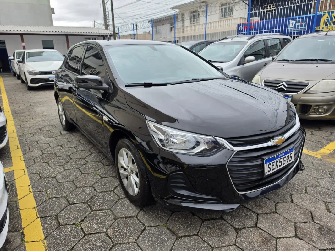 ONIX HATCH LT 1.0 12V Flex 5p Mecânico 2023