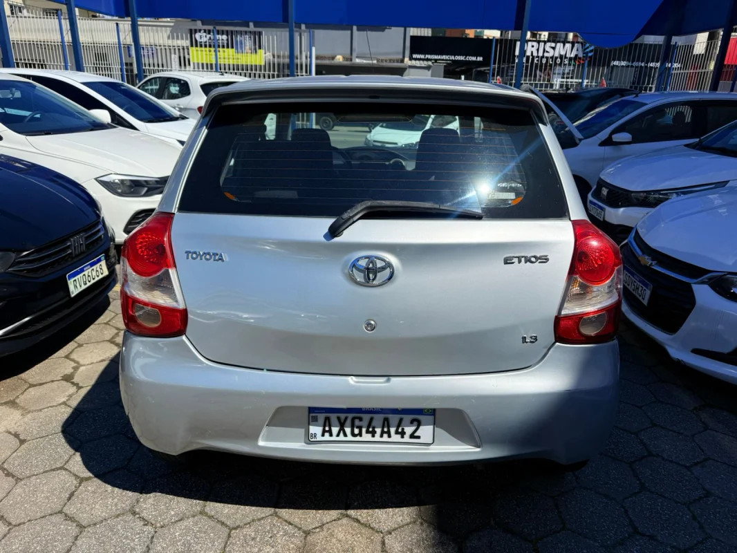 Etios XS 1.3 Completo Manual 2013 - Imagem 4