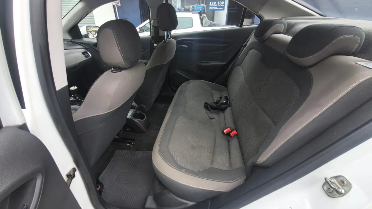 Prisma LTZ 1.4 Completo MANUAL 2015 - Imagem 7