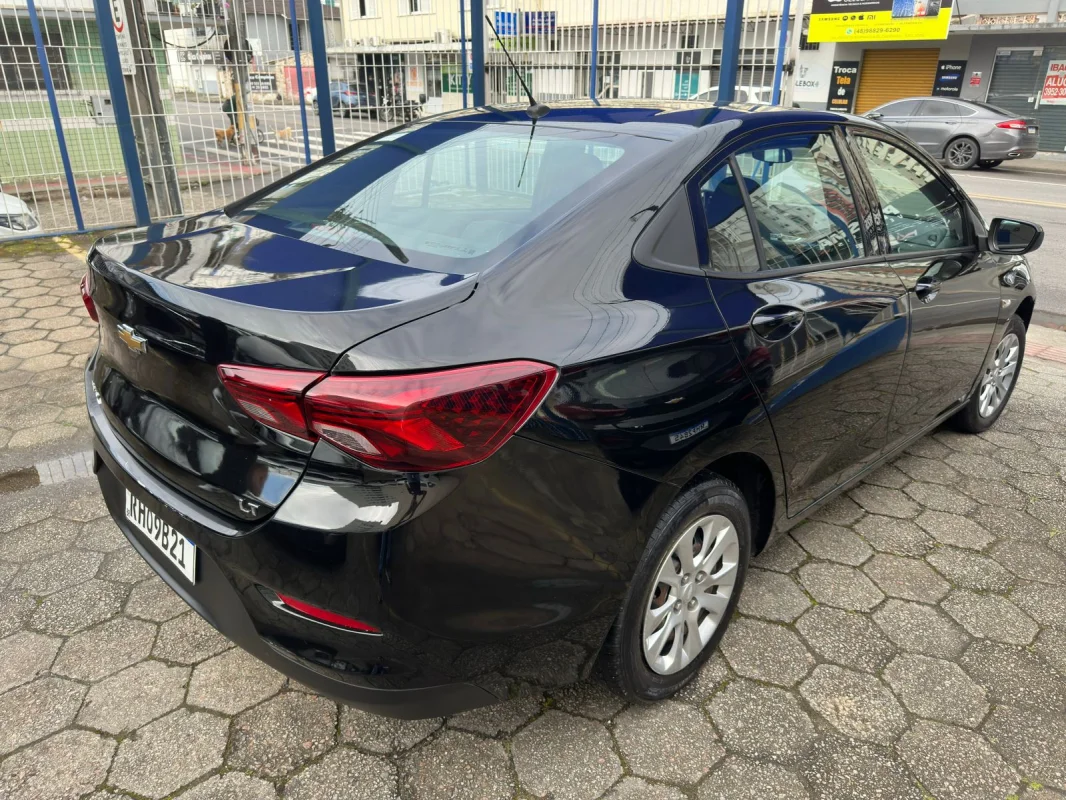 ONIX SEDAN Plus LT 1.0 12V Flex 2022 - Imagem 6
