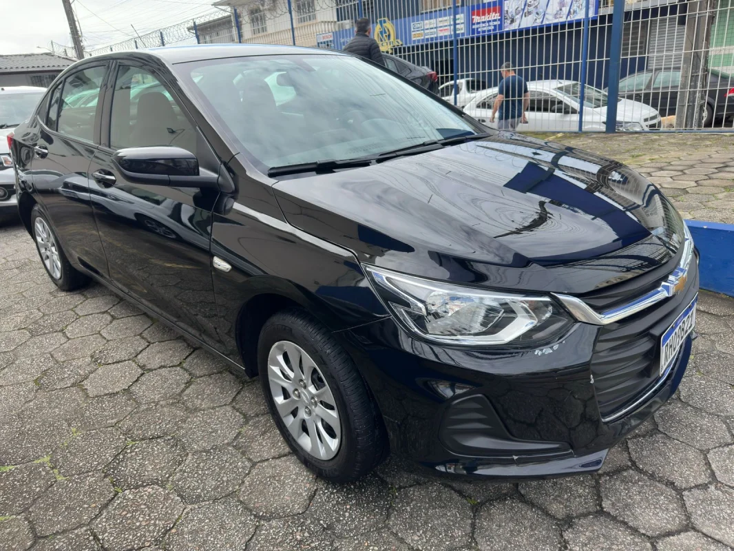 ONIX SEDAN Plus LT 1.0 12V Flex 2022