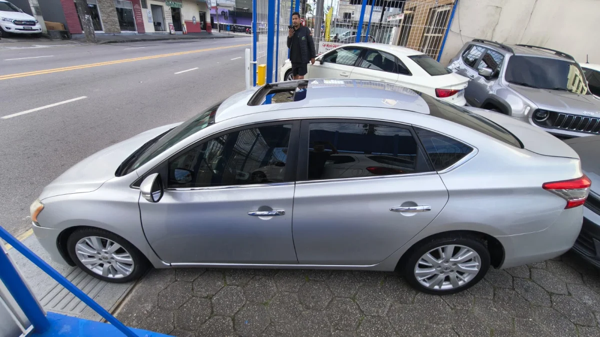 Sentra SL 2.0 Automático TETO SOLAR 2014 - Imagem 2
