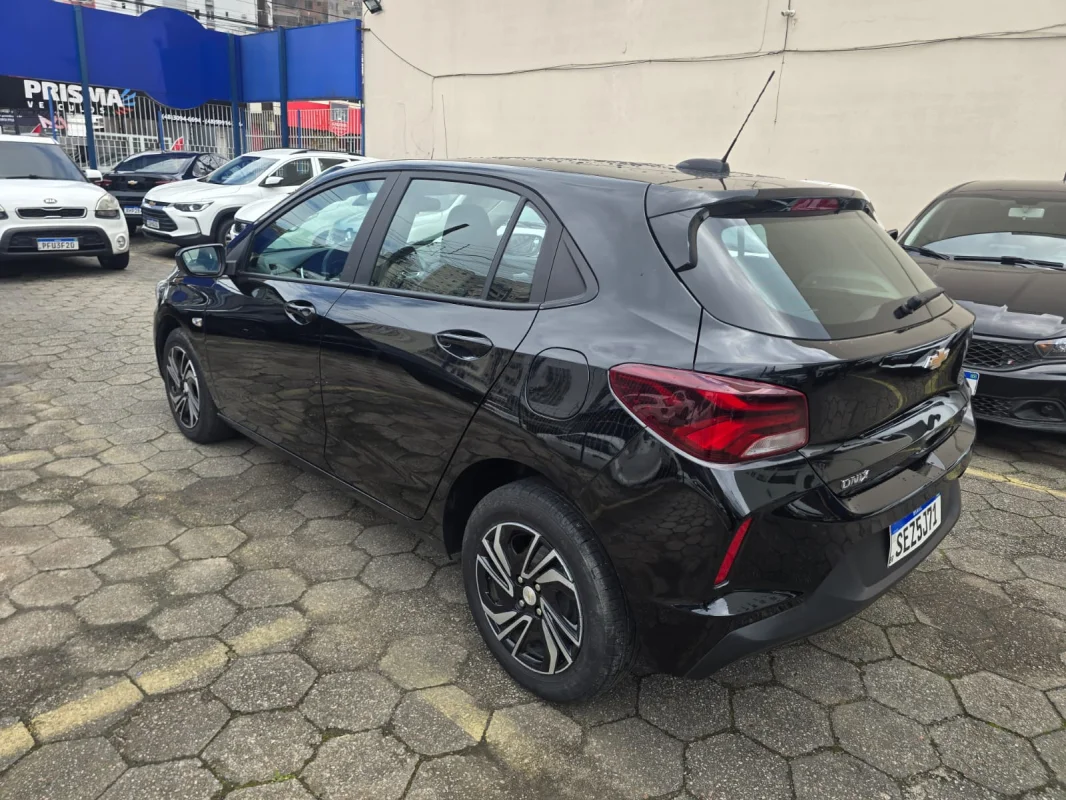 Onix Hatch LT2 1.0 Mec. Completo 2024 - Imagem 6