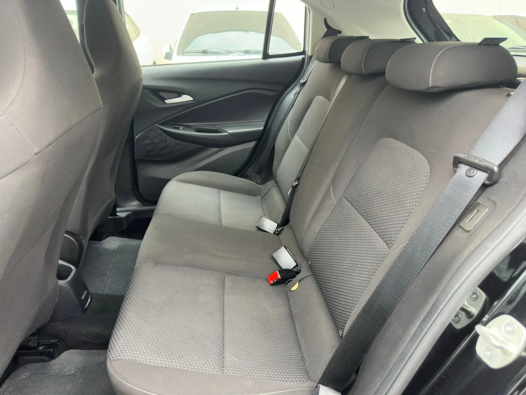 Onix Hatch LT2 1.0 Mec. Completo 2024 - Imagem 10