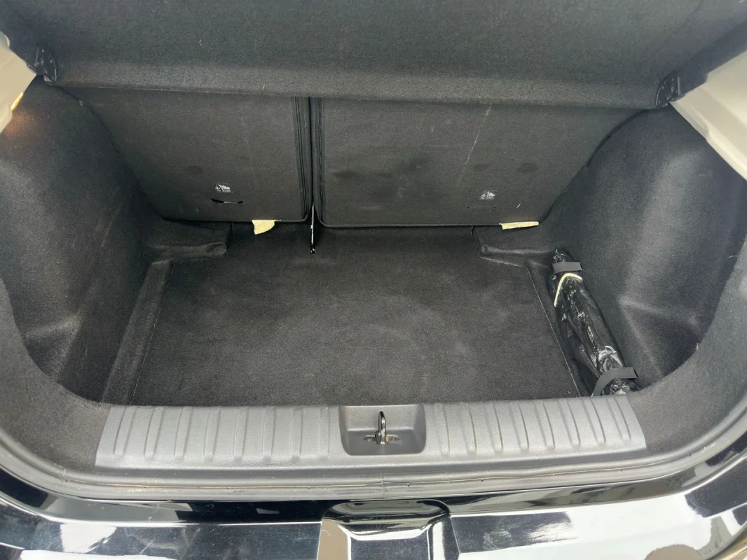 Onix Hatch LT2 1.0 Mec. Completo 2024 - Imagem 13