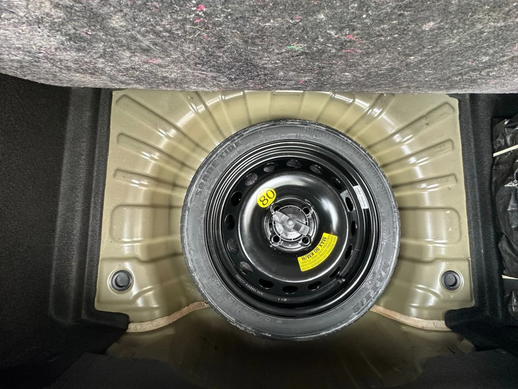 Onix Hatch LT2 1.0 Mec. Completo 2024 - Imagem 14