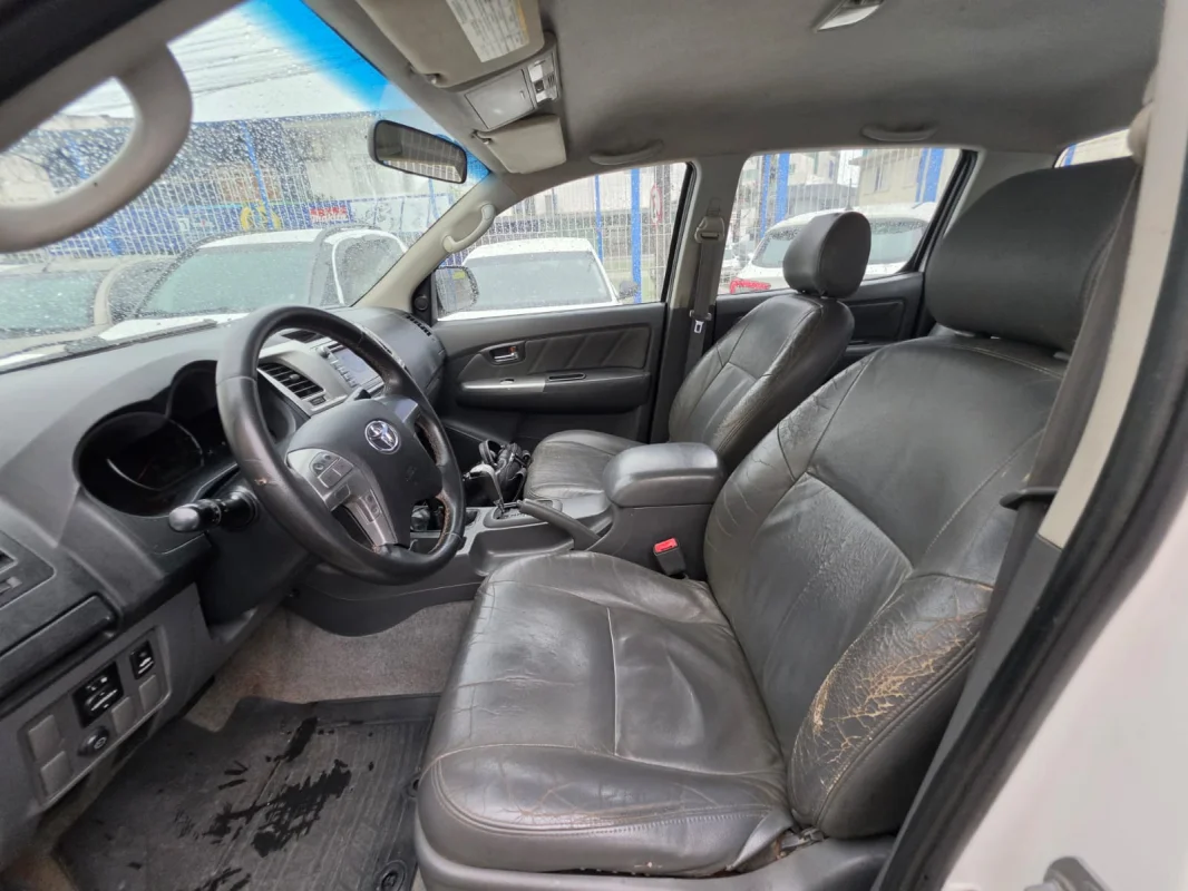 Hilux CD 4x4 3.0 TDI Dies. Automática 2015 "sabor SRV" - Imagem 7