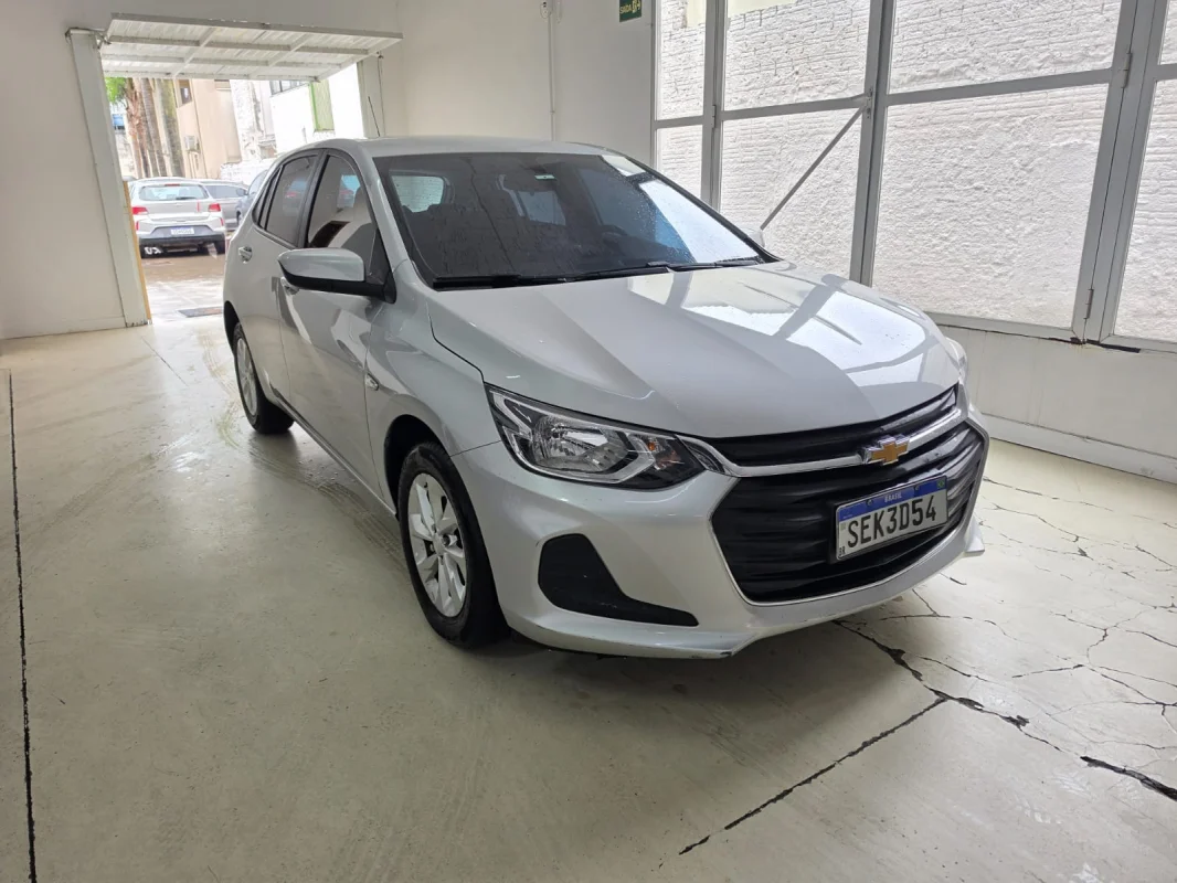 ONIX HATCH LT 1.0 12V Flex 5p Mecânico 2023