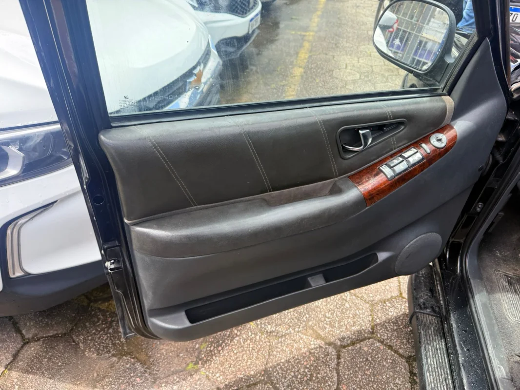 S10 Pick Up Executive 2.8 Mec. CD 4x4 Diesel 2005 - Imagem 13