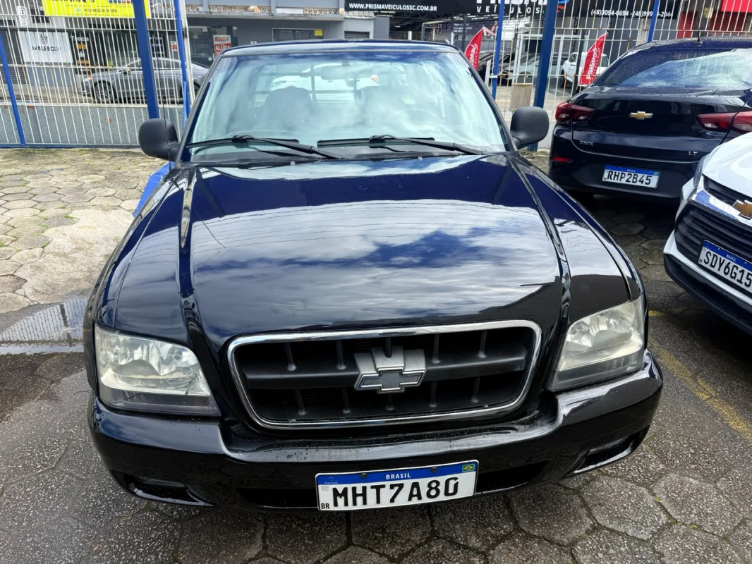 S10 Pick Up Executive 2.8 Mec. CD 4x4 Diesel 2005 - Imagem 2