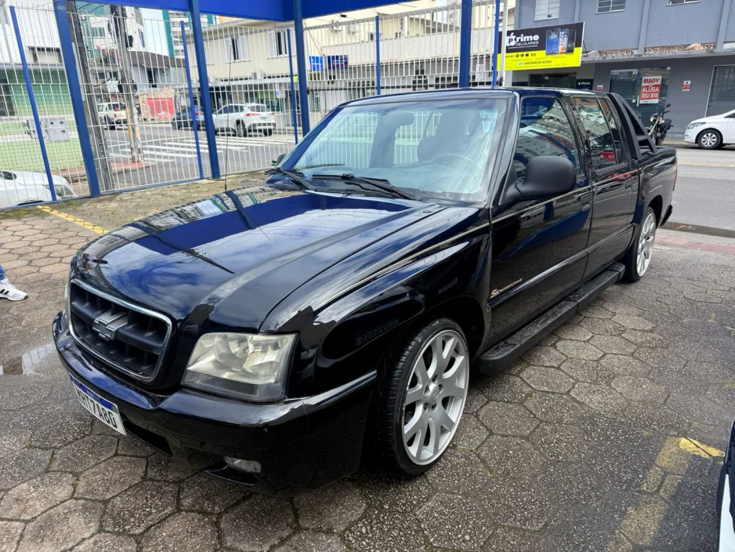 S10 Pick Up Executive 2.8 Mec. CD 4x4 Diesel 2005 - Imagem 4