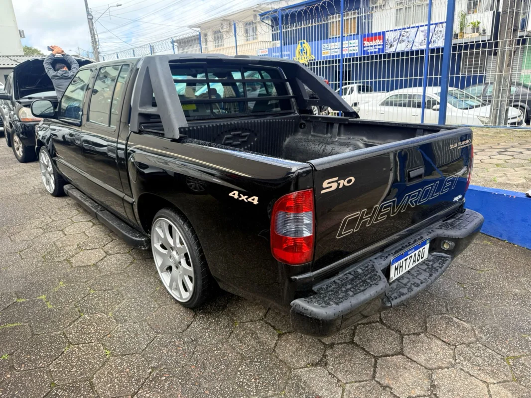 S10 Pick Up Executive 2.8 Mec. CD 4x4 Diesel 2005 - Imagem 7