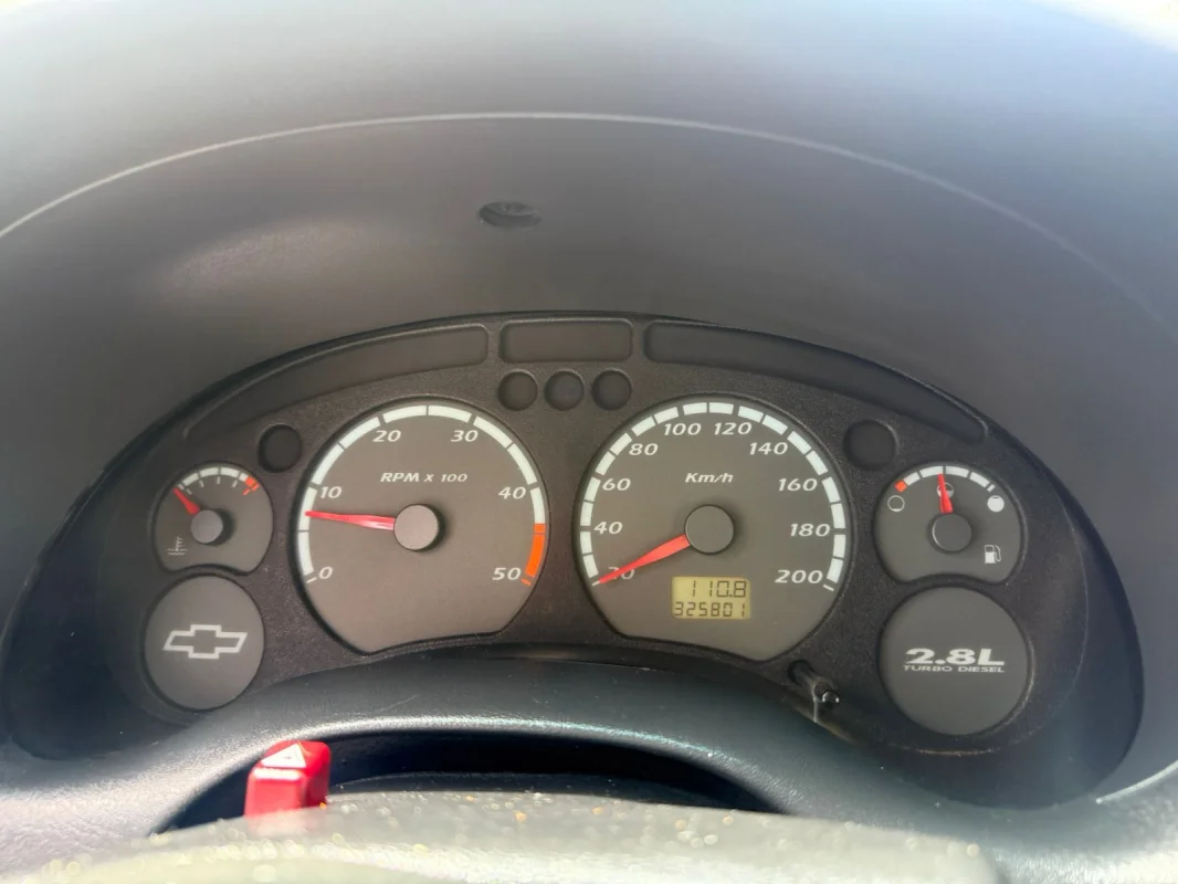 S10 Pick Up Executive 2.8 Mec. CD 4x4 Diesel 2005 - Imagem 11
