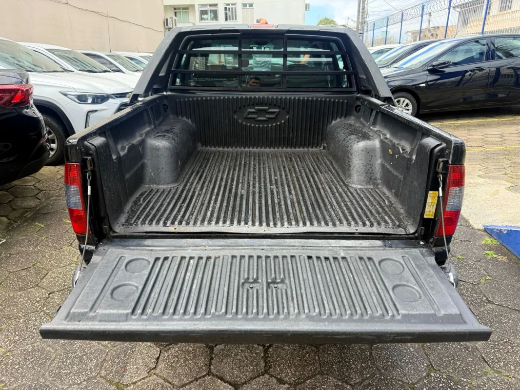 S10 Pick Up Executive 2.8 Mec. CD 4x4 Diesel 2005 - Imagem 6