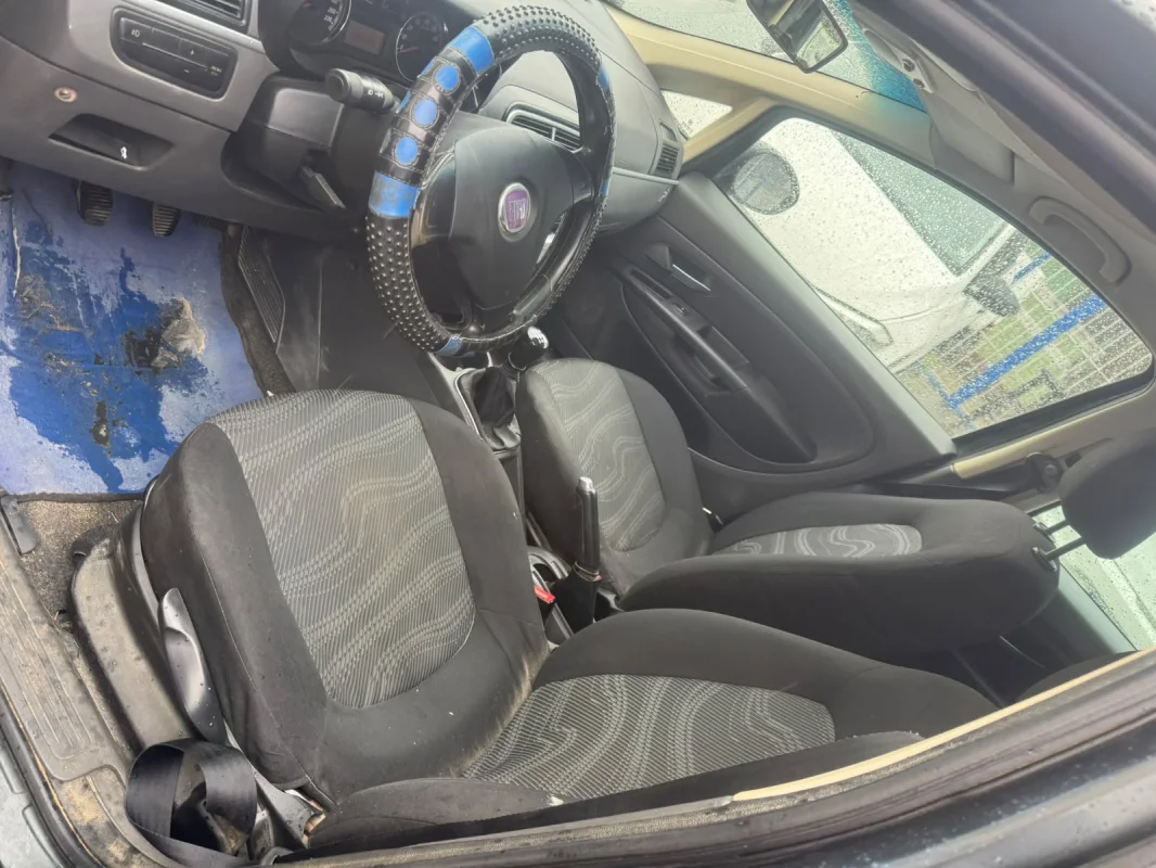 Punto ELX 1.4 Mec. Completo 2008 - Imagem 10