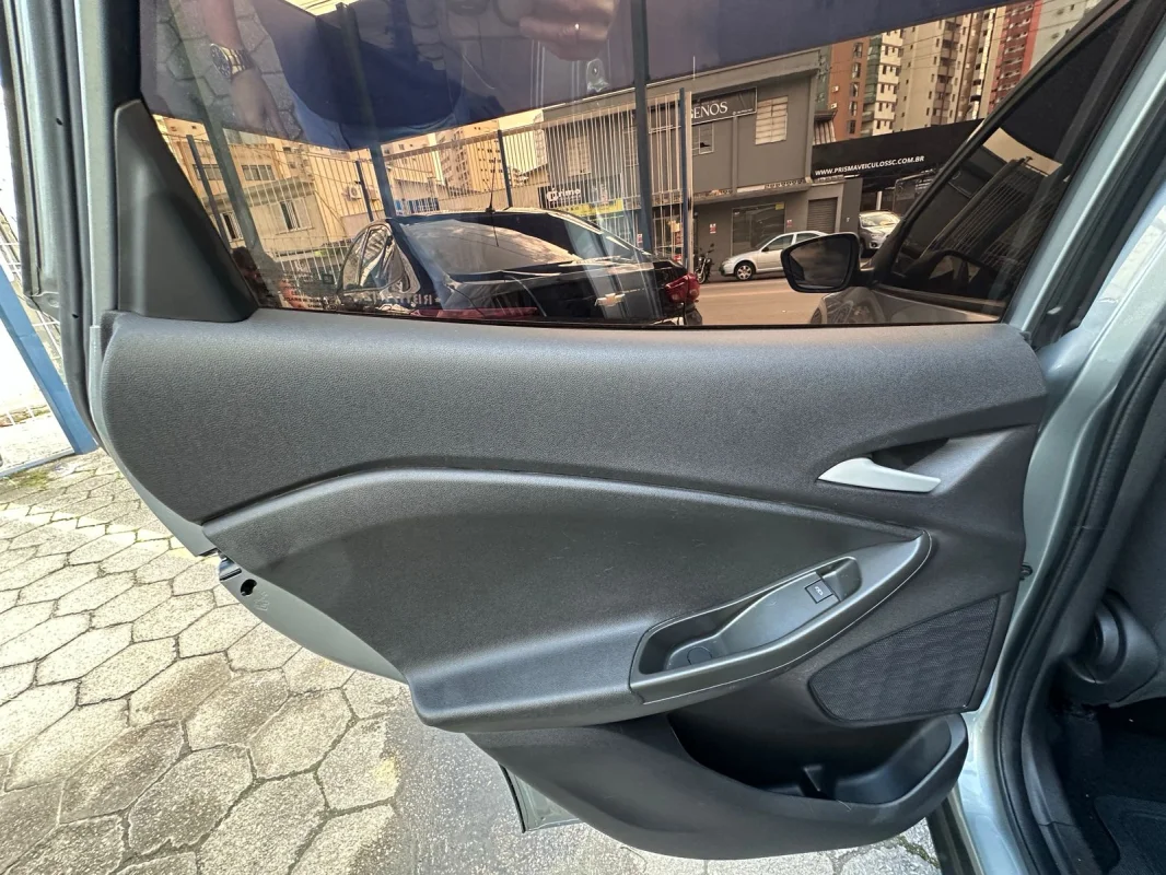 Tracker 1.0 LT TURBO 2024 - Imagem 14