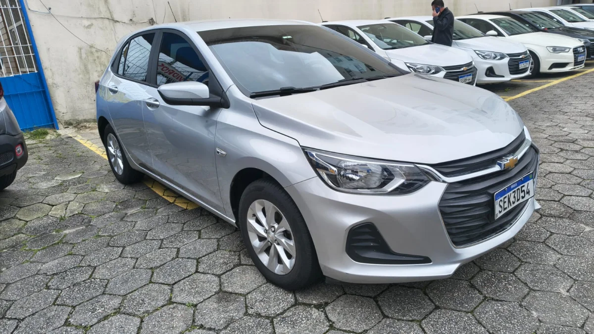 ONIX 1.0 LT2Completo 2023