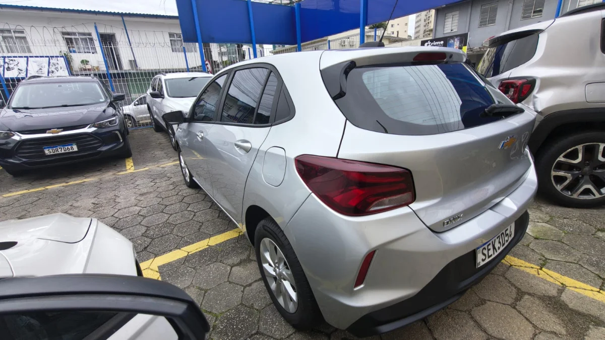 ONIX 1.0 LT2Completo 2023 - Imagem 4