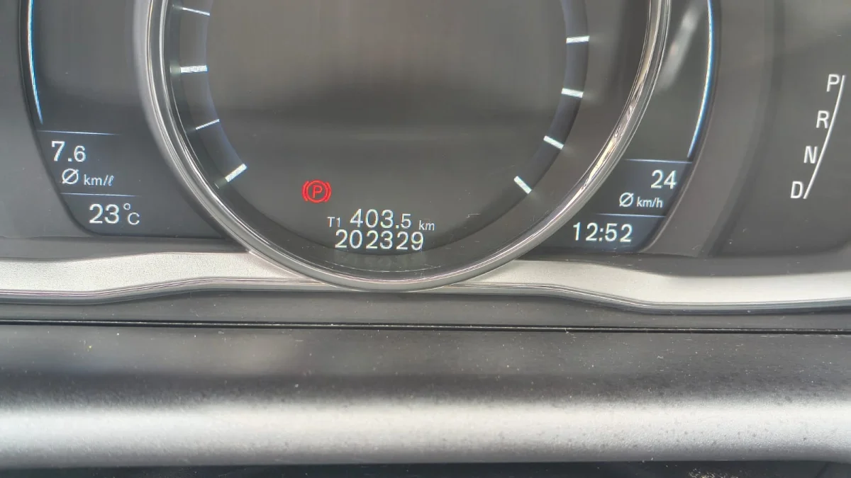 XC60 2.0 T5 R-Designer 2015 - Imagem 9