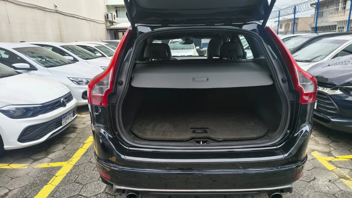 XC60 2.0 T5 R-Designer 2015 - Imagem 16