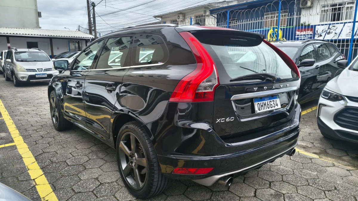 XC60 2.0 T5 R-Designer 2015 - Imagem 3
