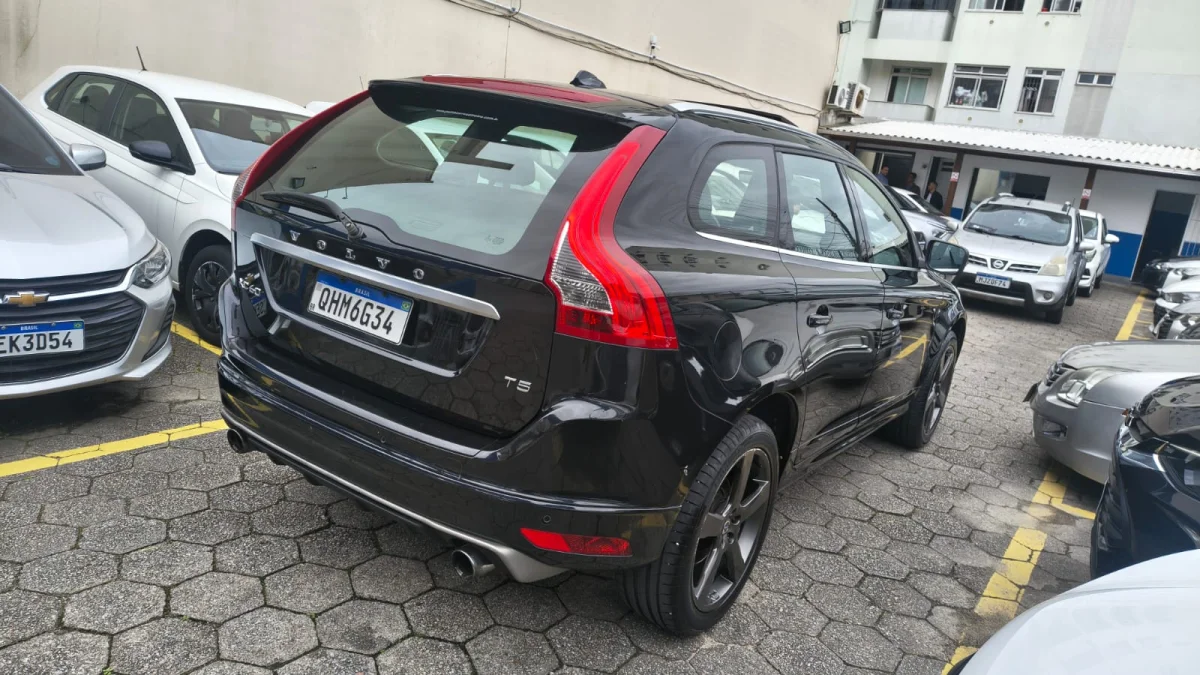 XC60 2.0 T5 R-Designer 2015 - Imagem 5