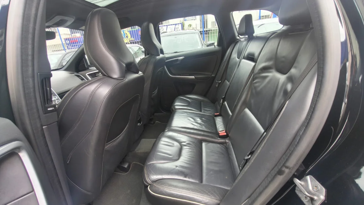 XC60 2.0 T5 R-Designer 2015 - Imagem 8