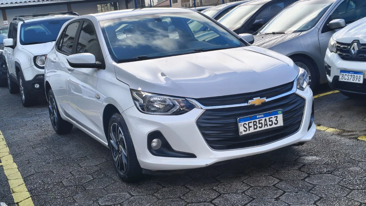 Onix Hatch LT2 1.0 Completo 2024