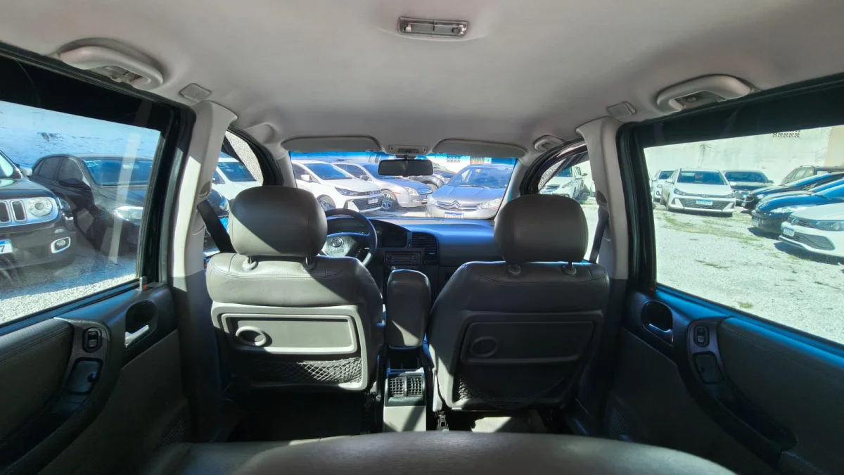 Zafira Elite 2.0 MPFI FlexPower 8V Aut 2011 - Imagem 8