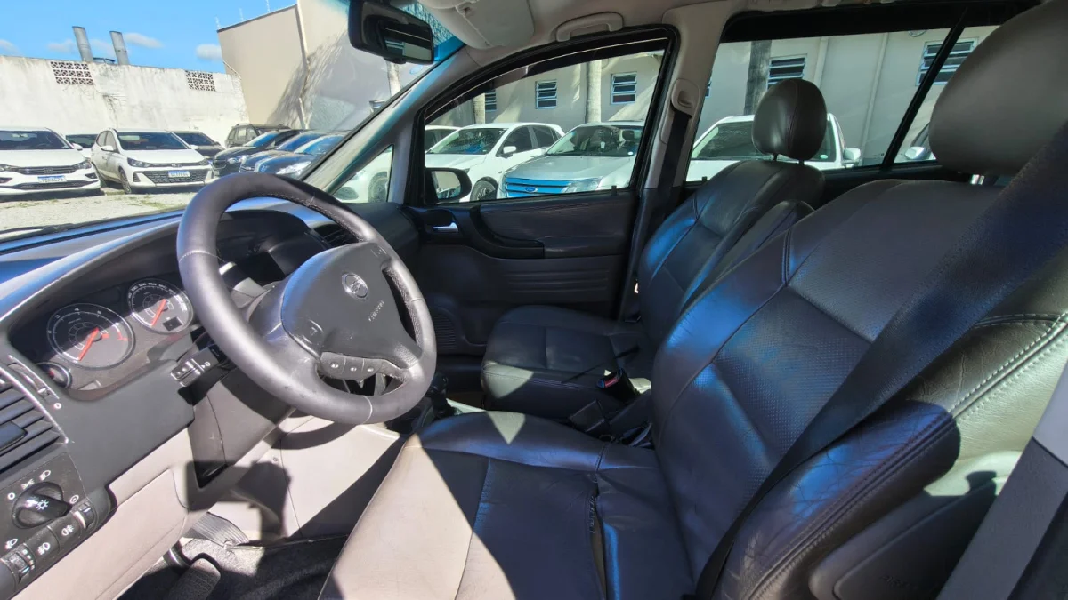 Zafira Elite 2.0 MPFI FlexPower 8V Aut 2011 - Imagem 11