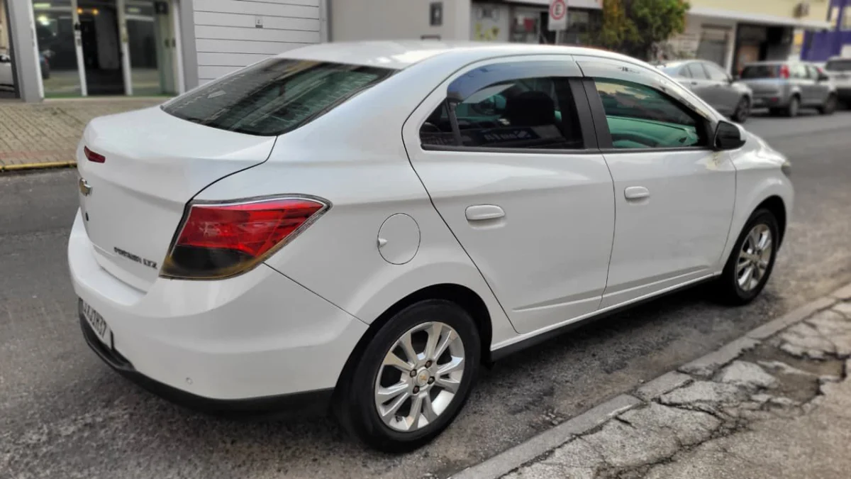 Prisma LTZ 1.4 Completo Manual + GNV 2016 - Imagem 5