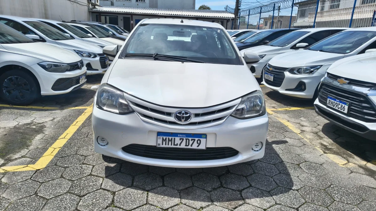 Etios X Sedan 1.5 Completo GNV 2015 - Imagem 2
