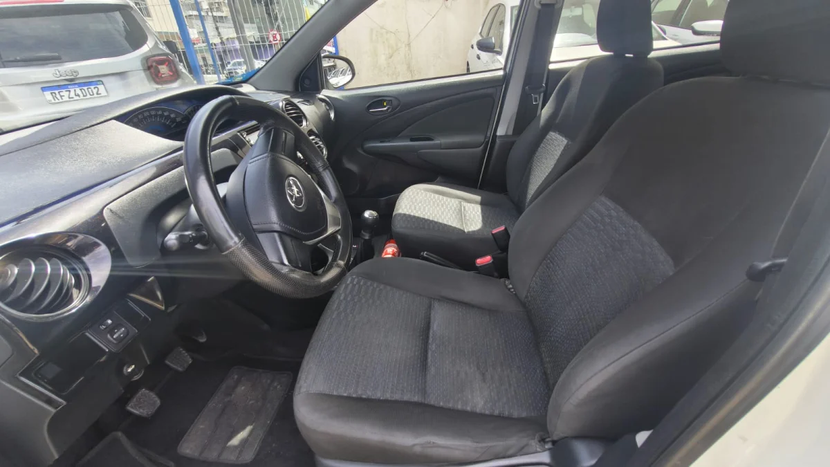 Etios X Sedan 1.5 Completo GNV 2015 - Imagem 10