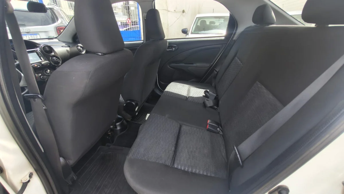 Etios X Sedan 1.5 Completo GNV 2015 - Imagem 8
