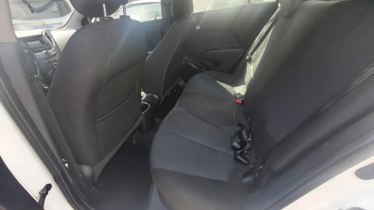HB20S C.Style/C.Plus1.6 Flex 16V Aut. 4p 2014 - Imagem 9