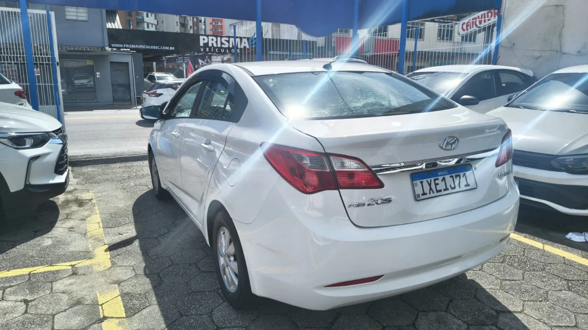 HB20S C.Style/C.Plus1.6 Flex 16V Aut. 4p 2014 - Imagem 5