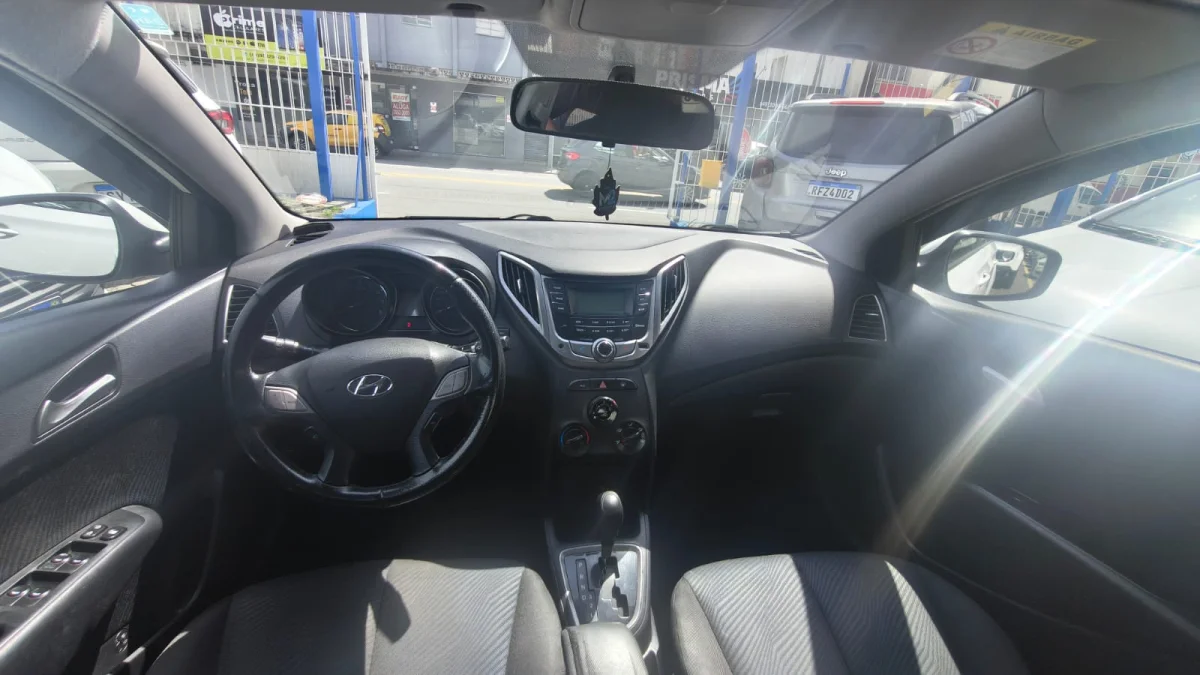 HB20S C.Style/C.Plus1.6 Flex 16V Aut. 4p 2014 - Imagem 8