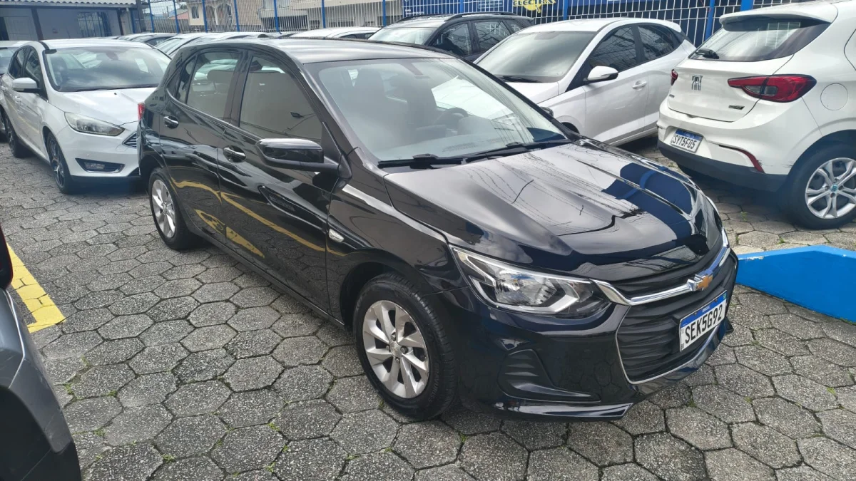 ONIX 1.0 LT2Completo 2023