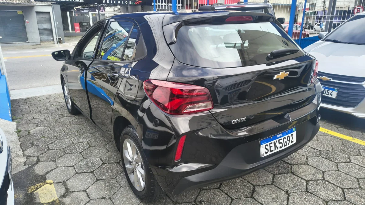 ONIX 1.0 LT2Completo 2023 - Imagem 2